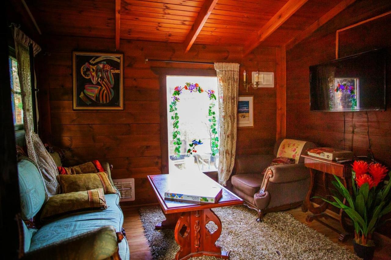 Family Cabin Menaẖemya Extérieur photo