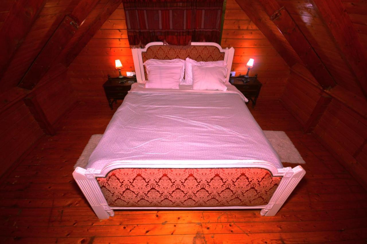 Family Cabin Menaẖemya Extérieur photo